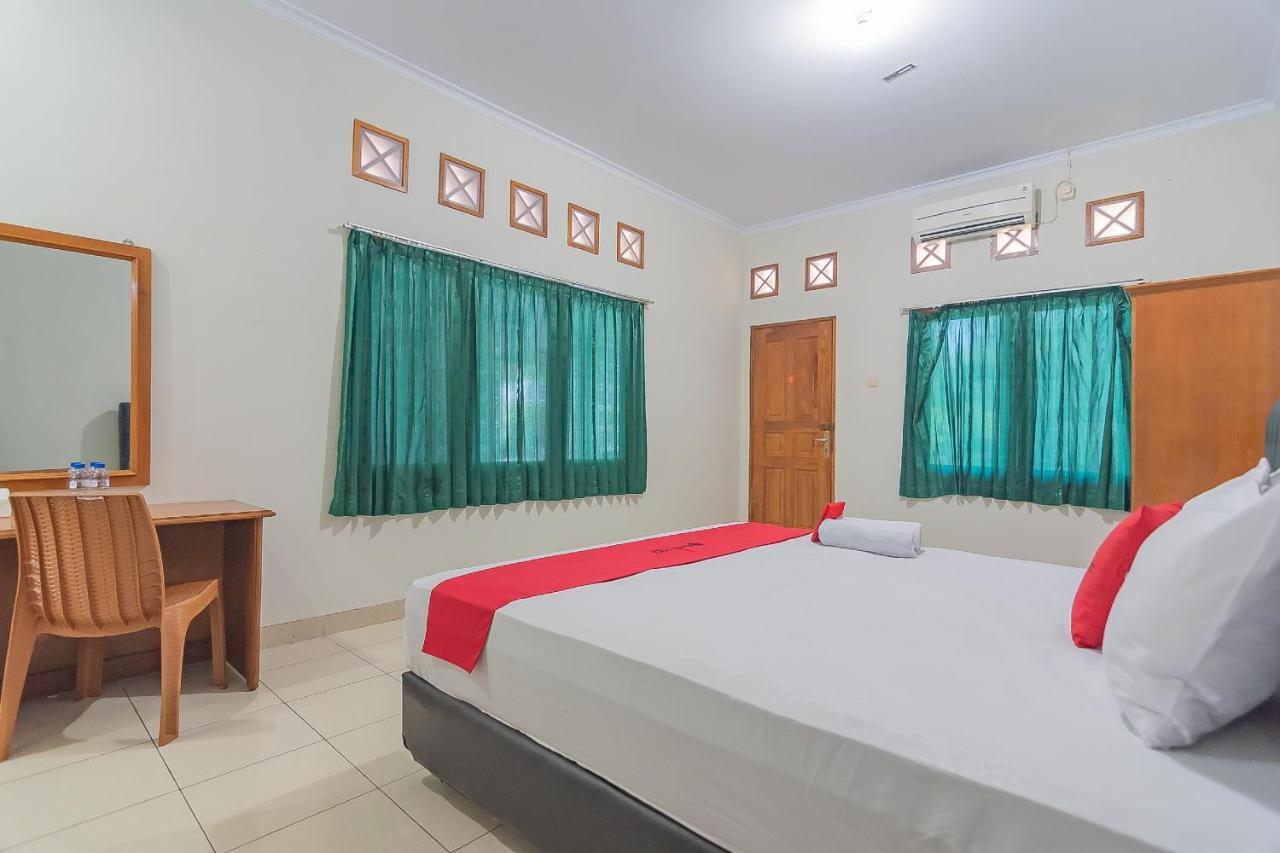 Reddoorz @ Pemuda Street Hotel Cirebon Exterior photo